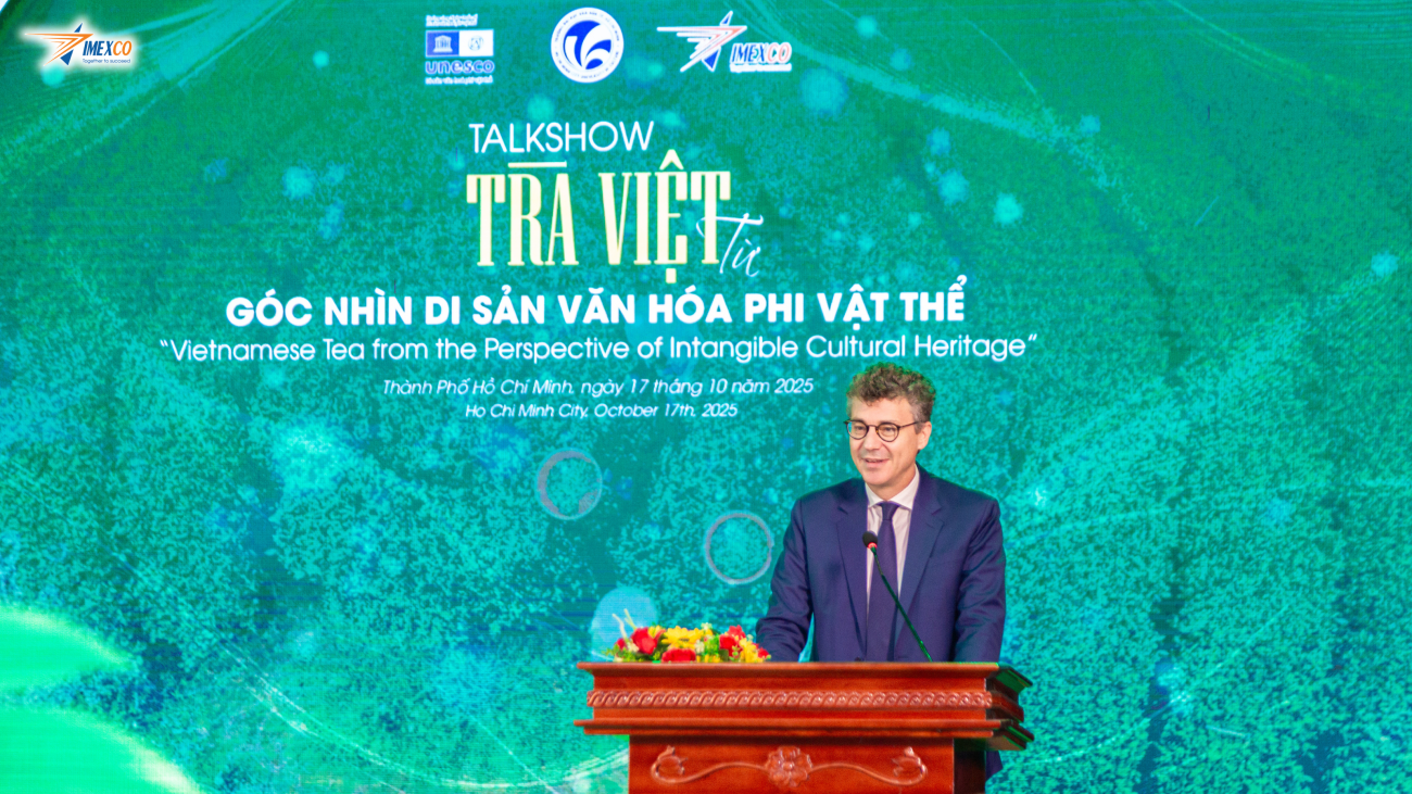 Đại diện UNESCO, ông Jonathan Wallace Baker, khẳng định cam kết đồng hành chặt chẽ nhằm giúp cộng đồng phát huy tối đa giá trị di sản trà Việt